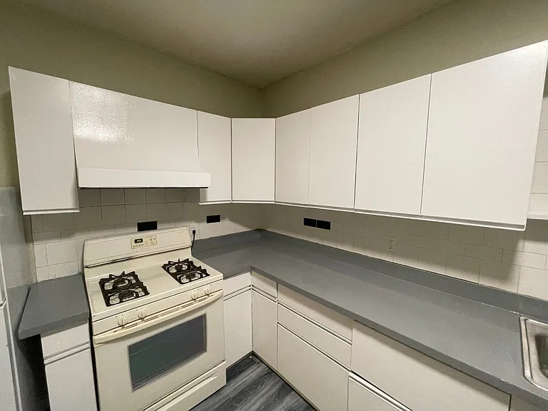 302 Chestnut Ave — Photo 2