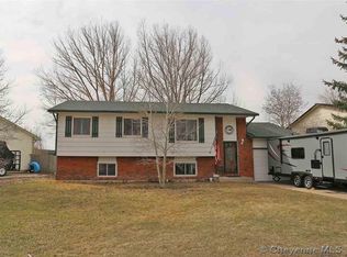 3415 Barbell Ct, Cheyenne, WY 82001