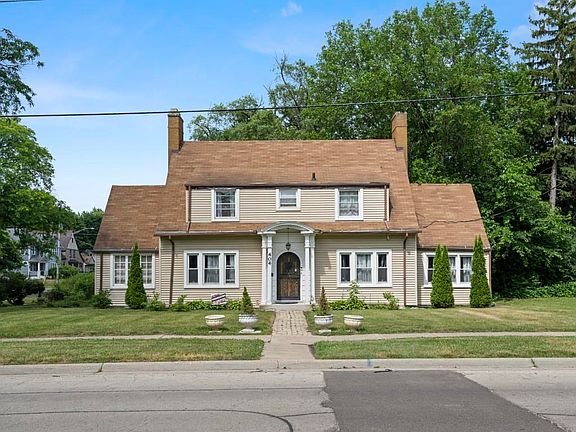 4th image of 404 N Prospect St