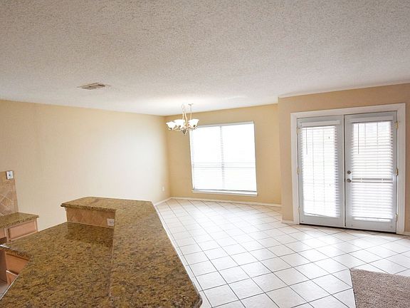 5th image of 4008 Heritage Way Dr