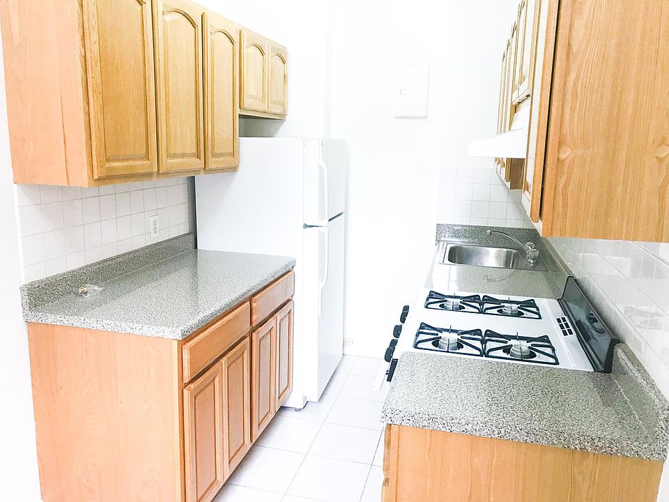 1st image of 3619 Bowne St #G