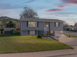 544 N 12th St, Spearfish, SD 57783