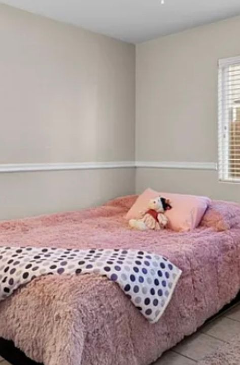 Room 2 fully furnished