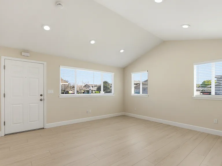 107 Kim Louise Dr #1 — Photo 4