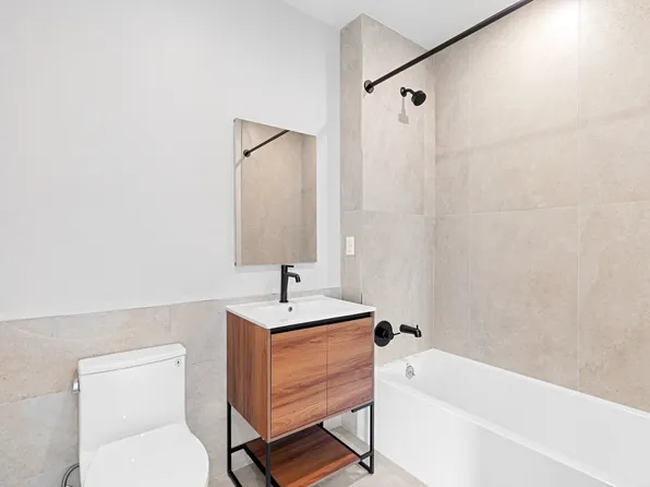 172-02 Hillside Avenue image 6 of 11