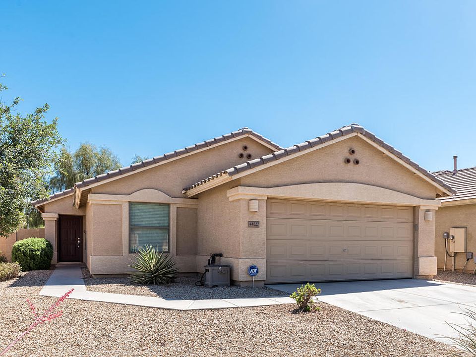 1st image of 44527 W Windrose Dr