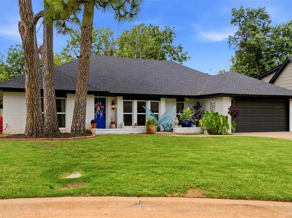 7405 Clayton Dr, Oklahoma City, OK 73132
