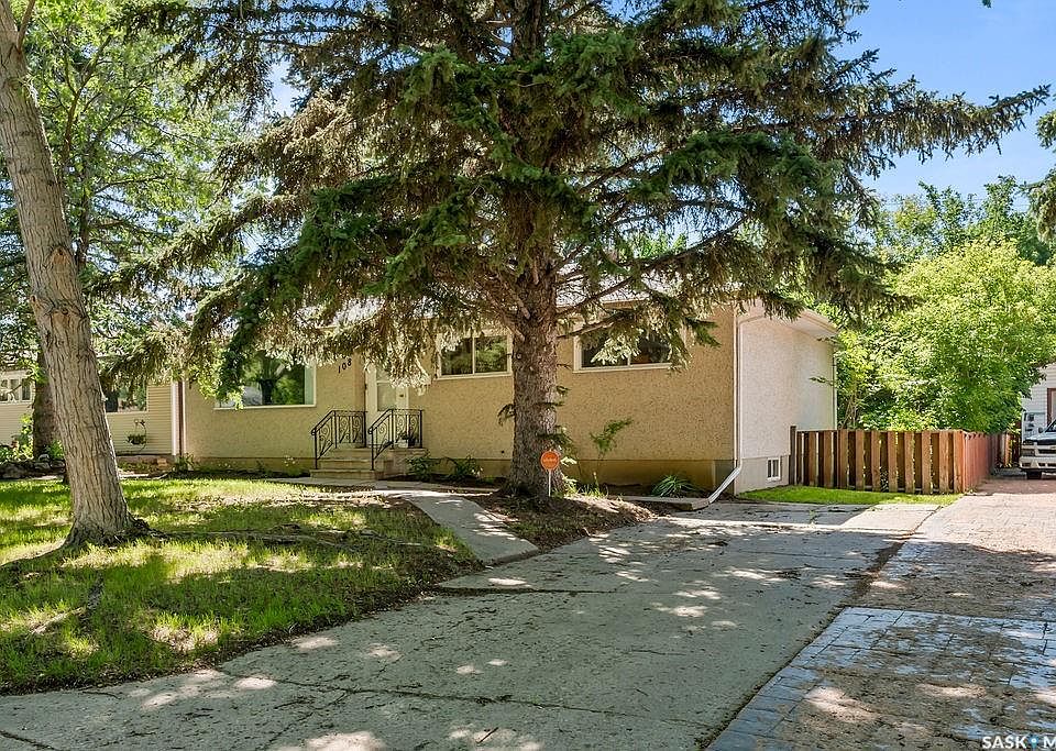 1st image of 108 Marsh CRESCENT