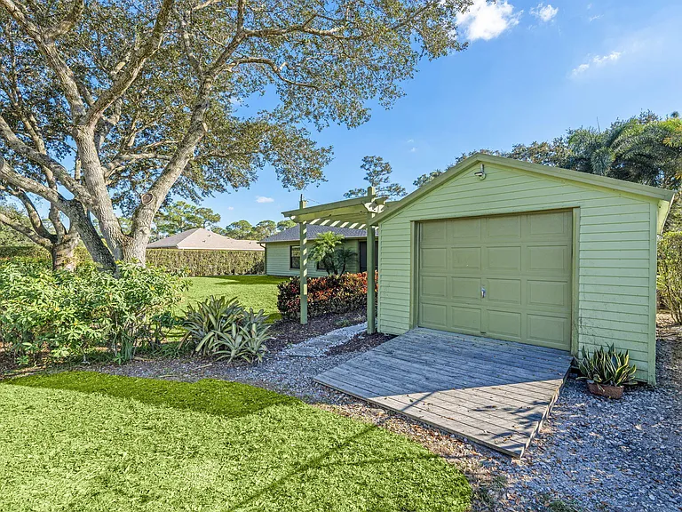 11989 Persimmon Blvd — Photo 34