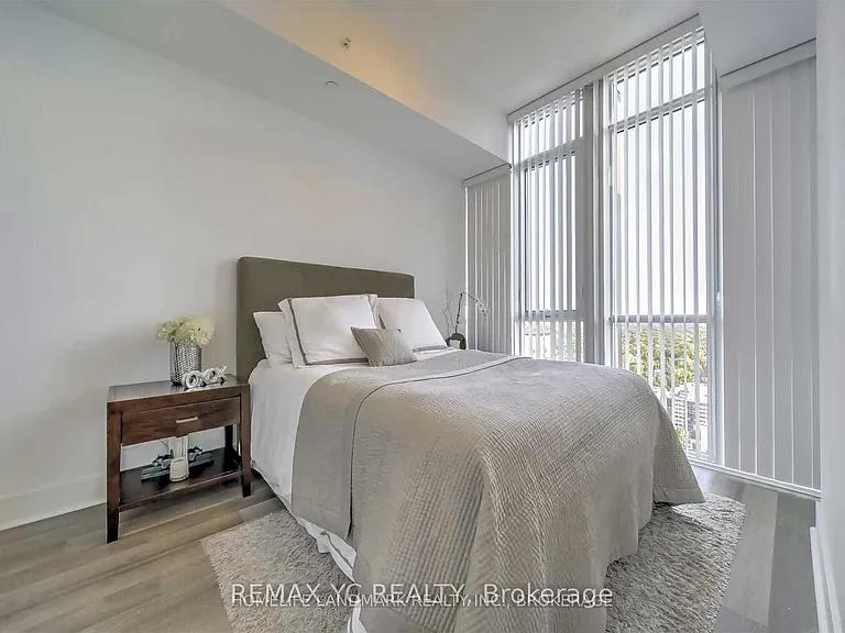 32 Davenport Rd #2306 — Photo 13
