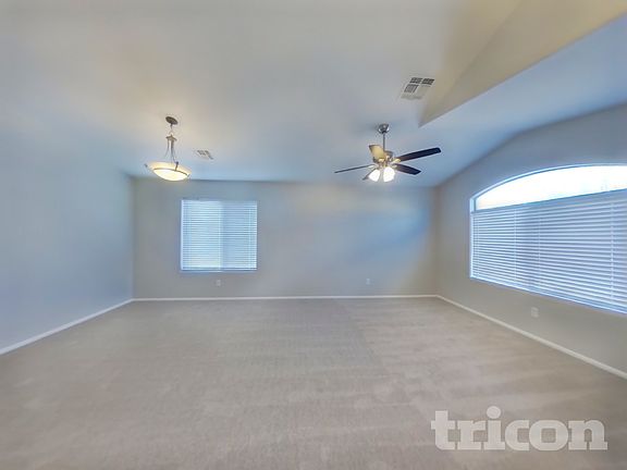 4th image of 2111 S 160th Ln