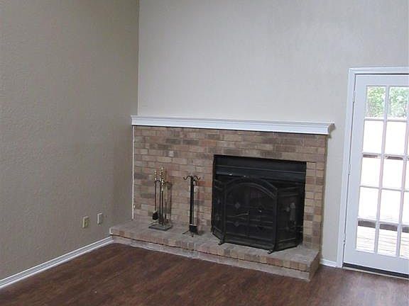 2nd image of 2408 Oak Mnr APT A