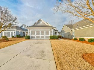 6319 Rockpoint Ln, Hoschton, GA 30548