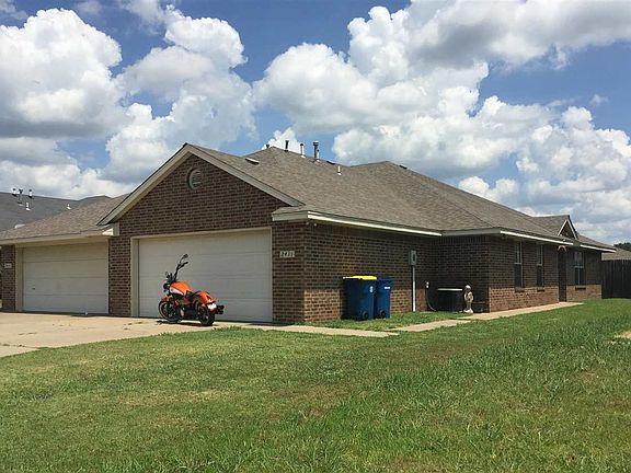2nd image of 2411 N Glenwood Dr