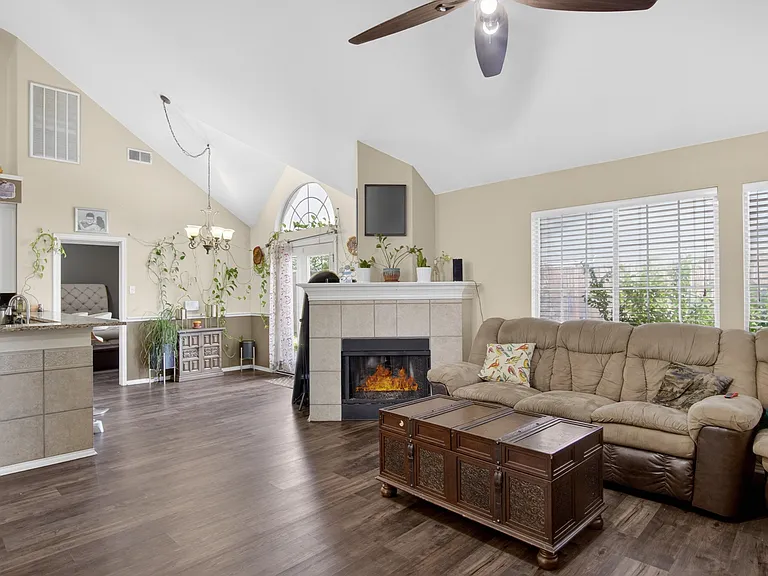 10115 Andre Dr — Photo 11