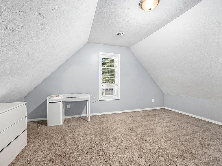 329 Ann St NE — Photo 10