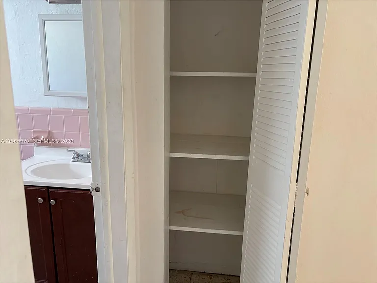 1838 SW 4th St #3 — Photo 11