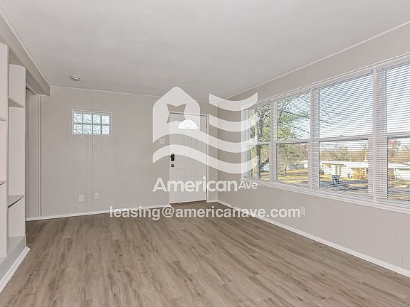 862795_003_wm_-_living_room_13381058.jpg