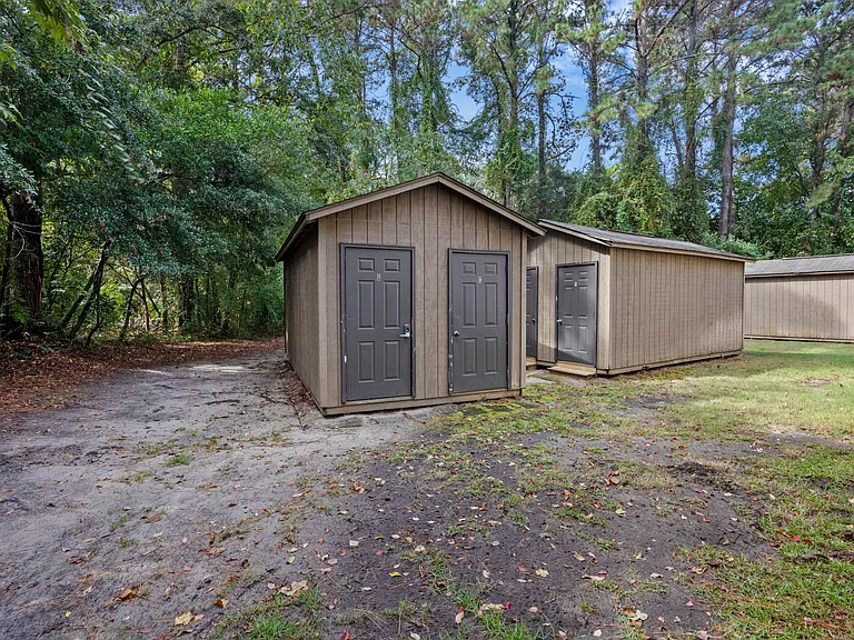 341 W Coleman Blvd #G — Photo 23