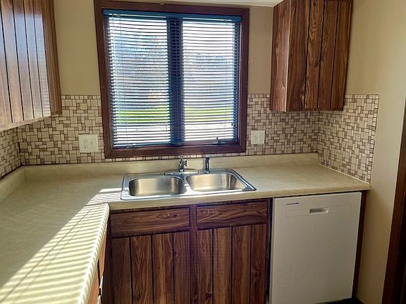 4th image of 1003 Laesch Ave #E