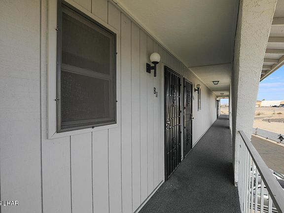 3rd image of 1720 Bahama Ave APT B11