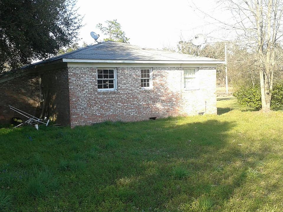 2nd image of 2212 Mendel Rivers Rd
