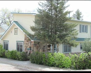 24 W Hill St, Newcastle, WY, 82701