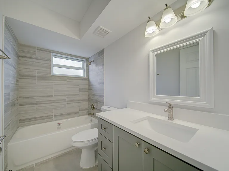 1611 NE 3rd Ave #2 — Photo 16