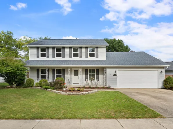 809 Wesley Ave, Savoy, IL 61874