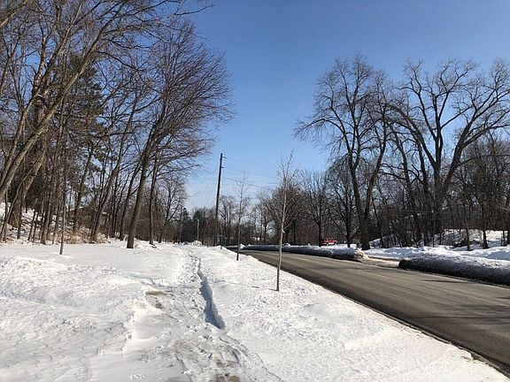 3rd image of 47 Wheelock Pkwy E