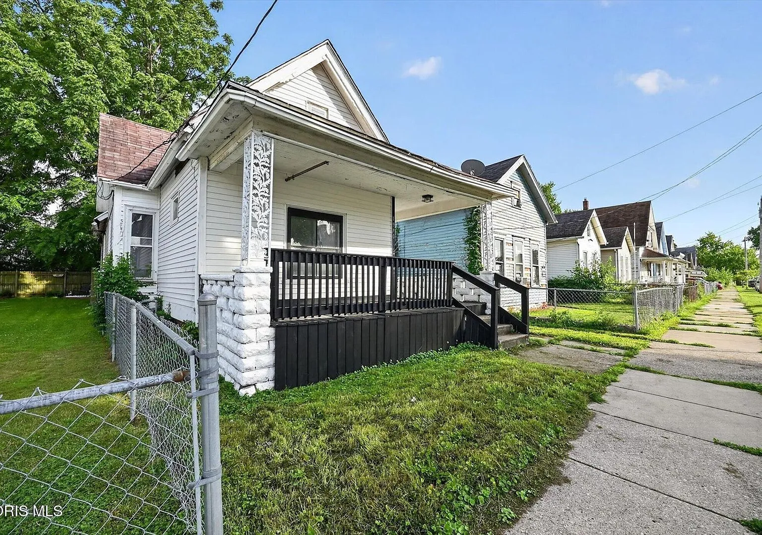 Charming 3BR House in Toledo — Photo 1
