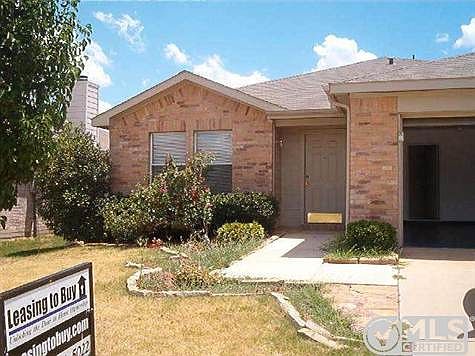 3rd image of 1065 Silver Spur Ln