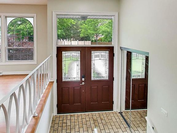 3rd image of 1503 N Park Dr