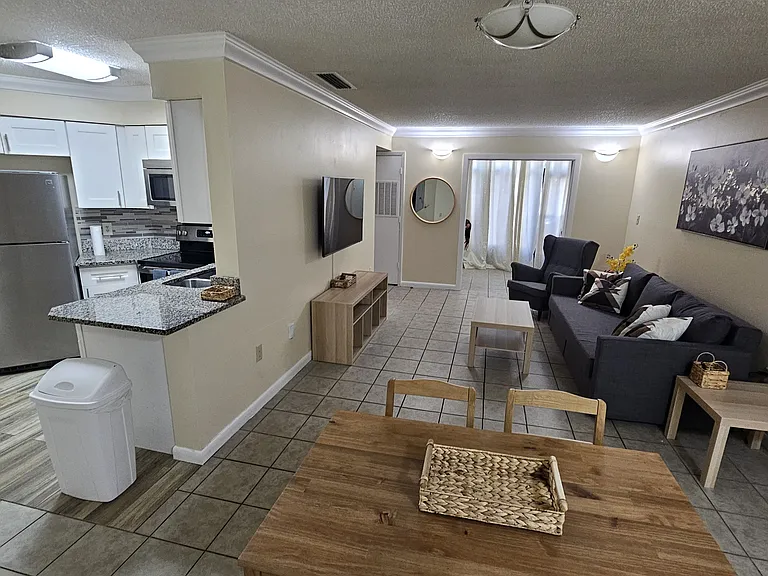 Atrium Dr — Photo 10