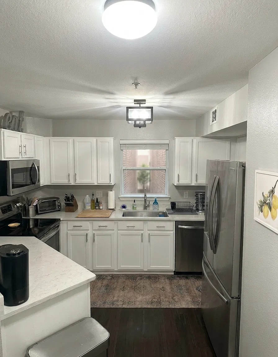1330 S Monaco Pkwy — Photo 3
