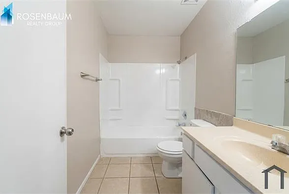 737 W 1st Ave #201 — Photo 2