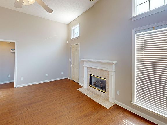4th image of 860 Autumn Ridge Rd