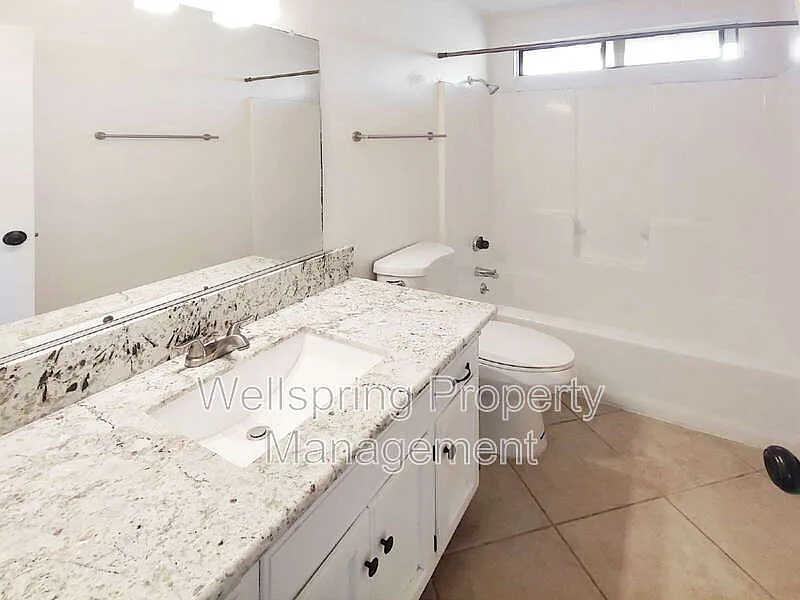 2 bed, 1.0 bath, 1000 sqft, $1,125 — Photo 4