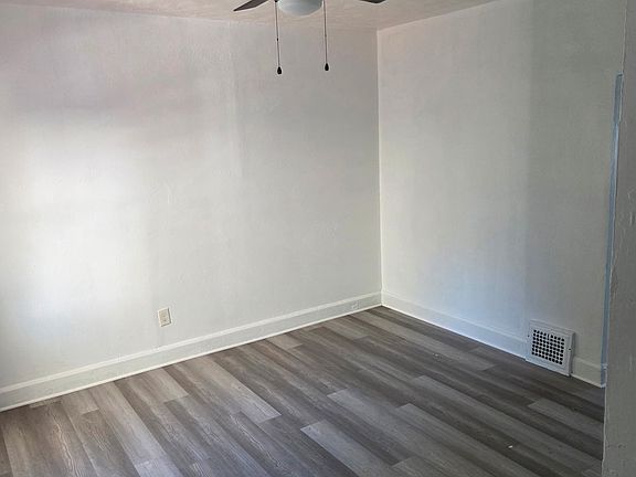 3rd image of 3341 W 122nd St APT 2
