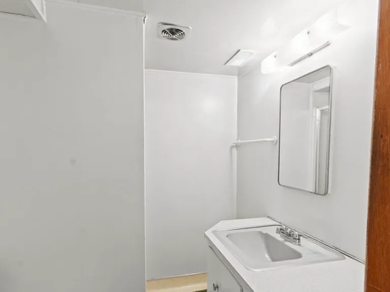 2872 S Imperial St — Photo 18