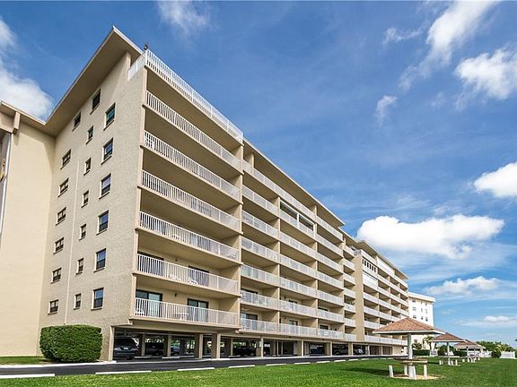 2nd image of 19451 Gulf Blvd APT 702