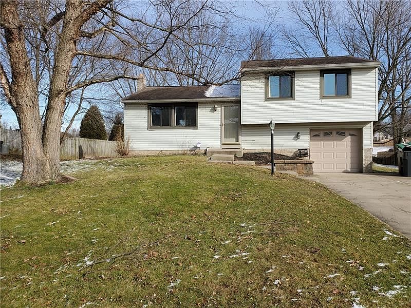 1st image of 109 Fox Chase Ct