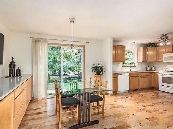 4th image of 66 W River View Dr