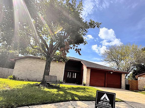 2nd image of 19811 Bellaw Woods Dr