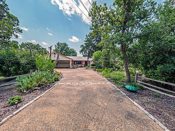 2nd image of 417 Akaloa Dr