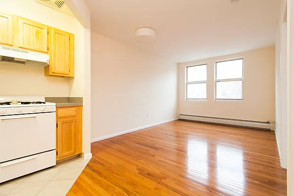 Rented by Century 21 American Homes | media 19