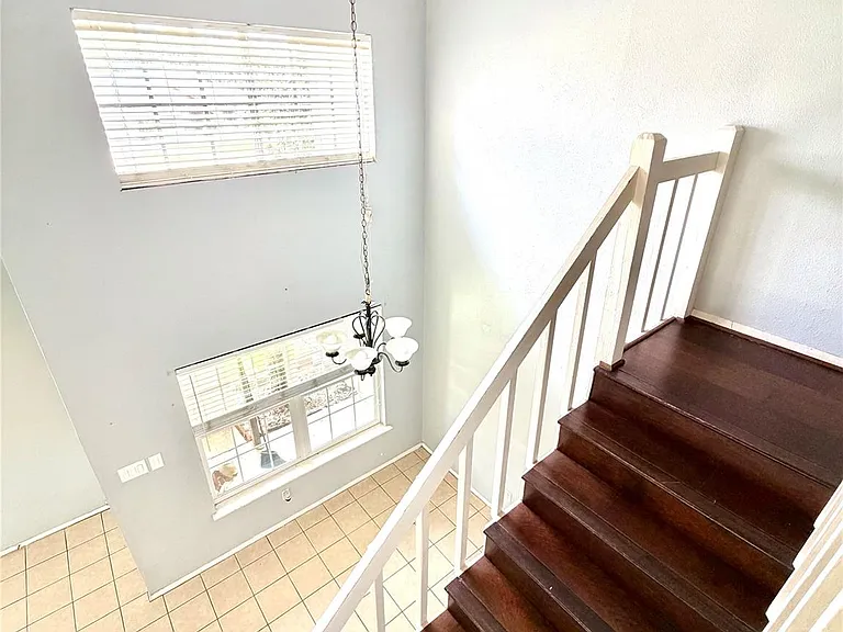 7402 Alegria Dr — Photo 12