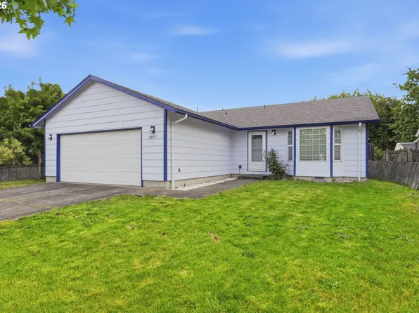1077 S 10th St, Lebanon, OR 97355