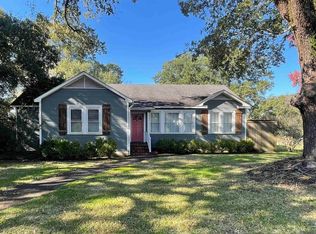 208 Bellewood Dr, Baton Rouge, LA 70806