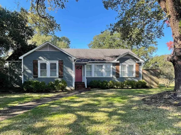 208 Bellewood Dr, Baton Rouge, LA 70806